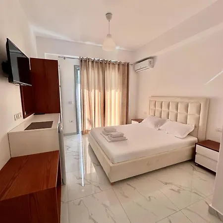 Apart-hotel Mihali Himare