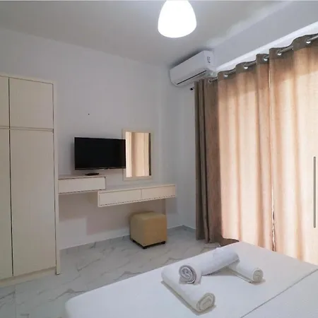 Mihali 3* Himara