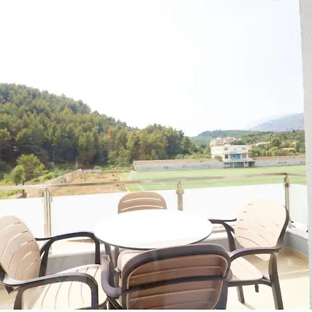Mihali * Himara