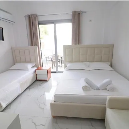 Mihali 3* Himara