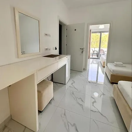 Hotel apartamentowy Mihali