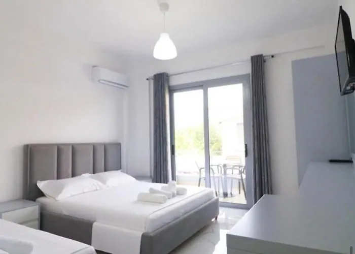 Mihali 아파트호텔 3*